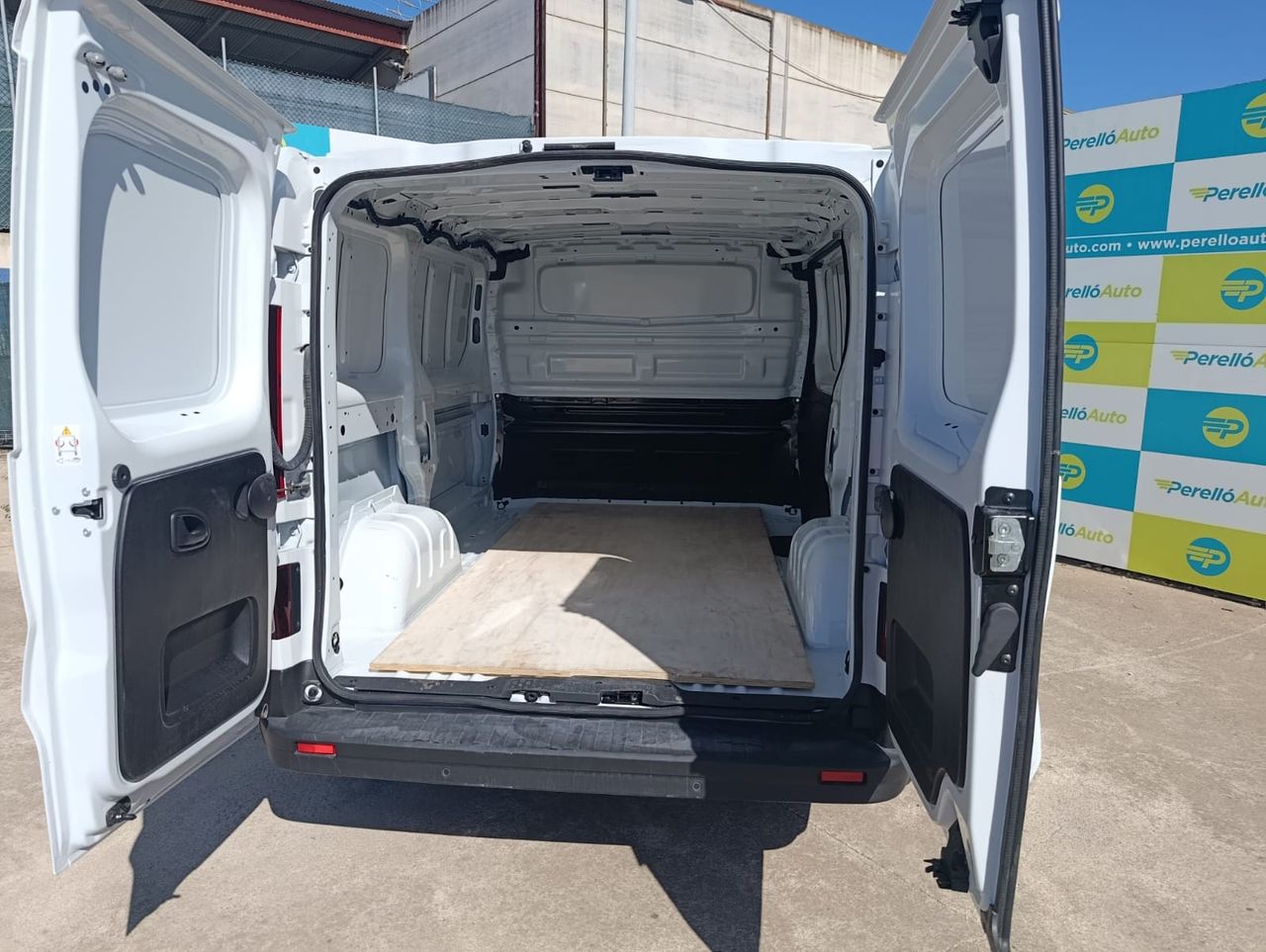 Renault Trafic 2.0 DCI 130 CV L1H1 - Foto 9