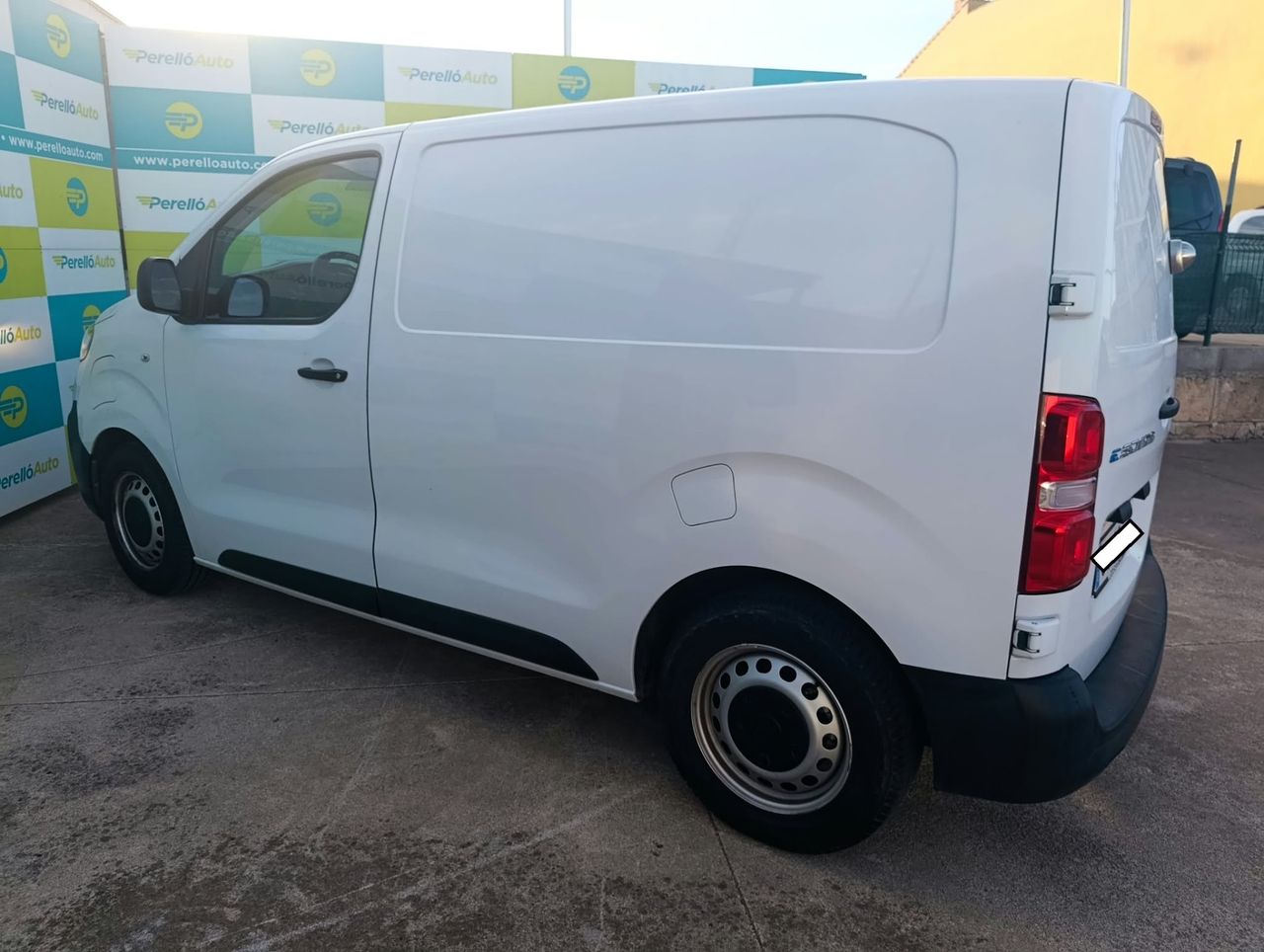 Fiat Scudo FURGON 1 BUSINESS ELECTRICO - Foto 5