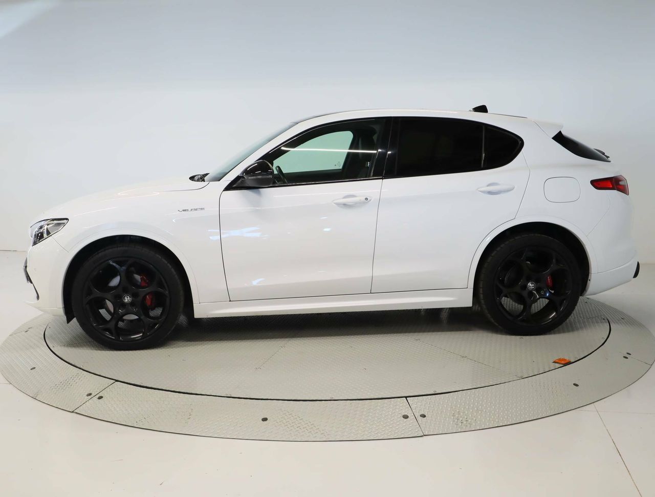 alfa romeo stelvio 2022 / foto grande (2)