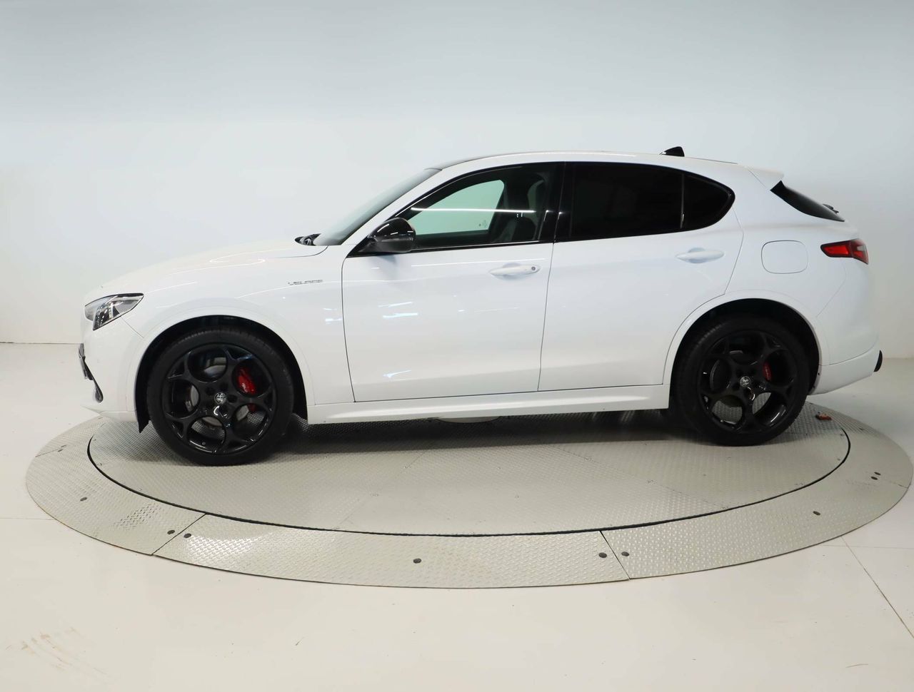 alfa romeo stelvio 2023 / foto grande (2)