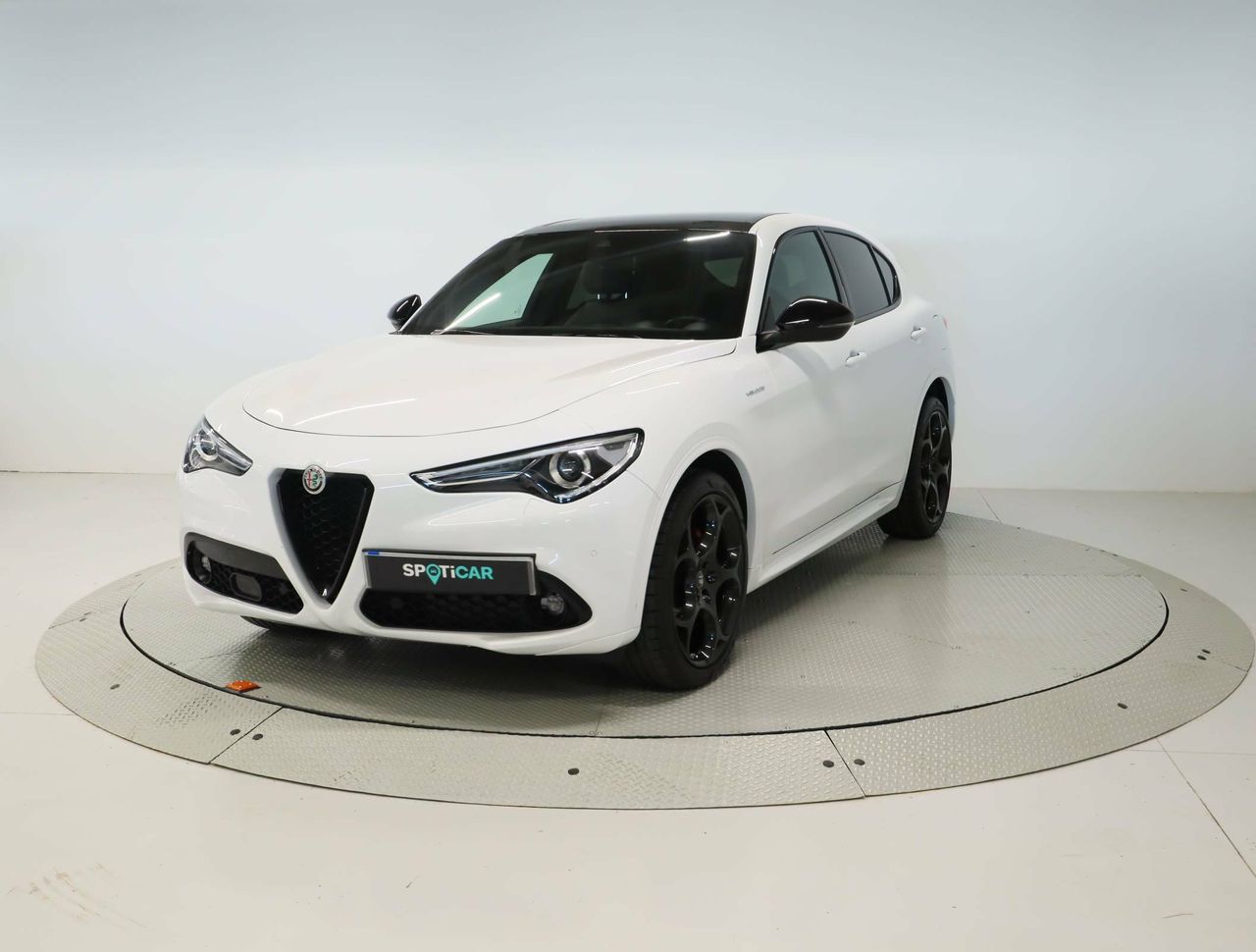 Foto alfa romeo stelvio 2023 /
