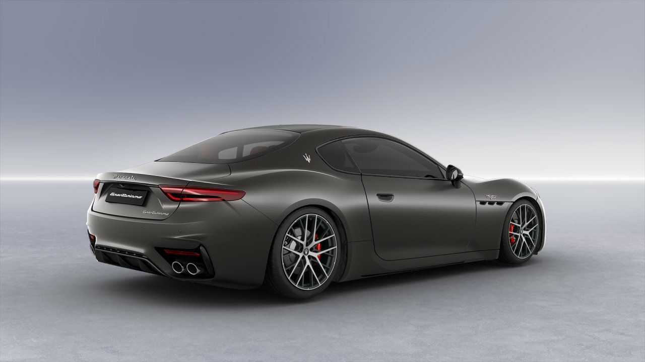 maserati granturismo 2024 / foto grande (3)