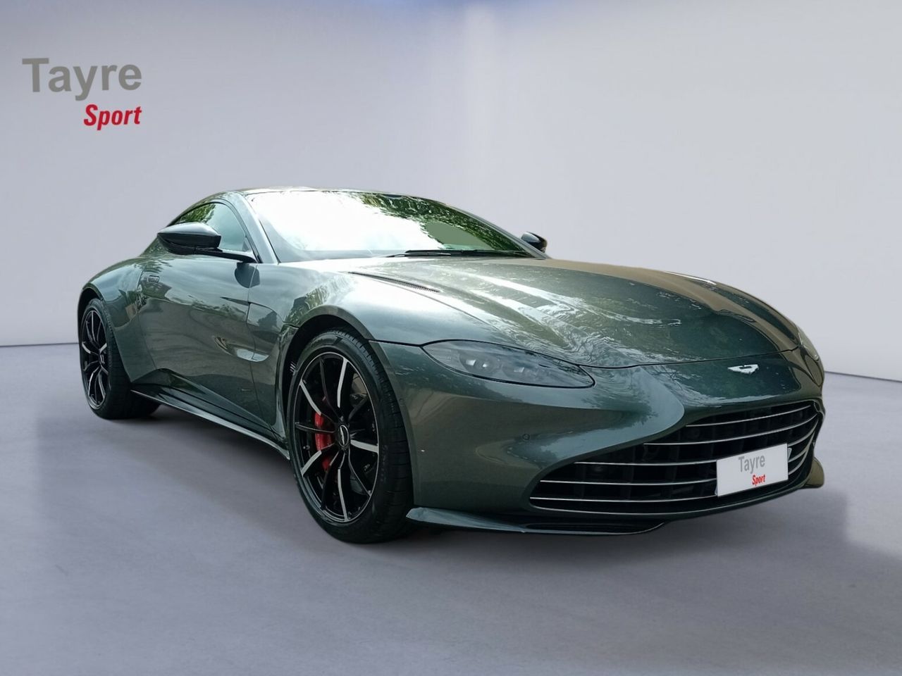 foto de aston martin vantage de segunda mano