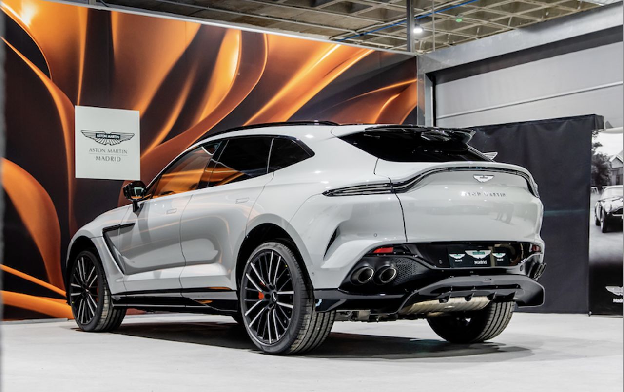 aston martin dbx 2024 / foto grande (3)