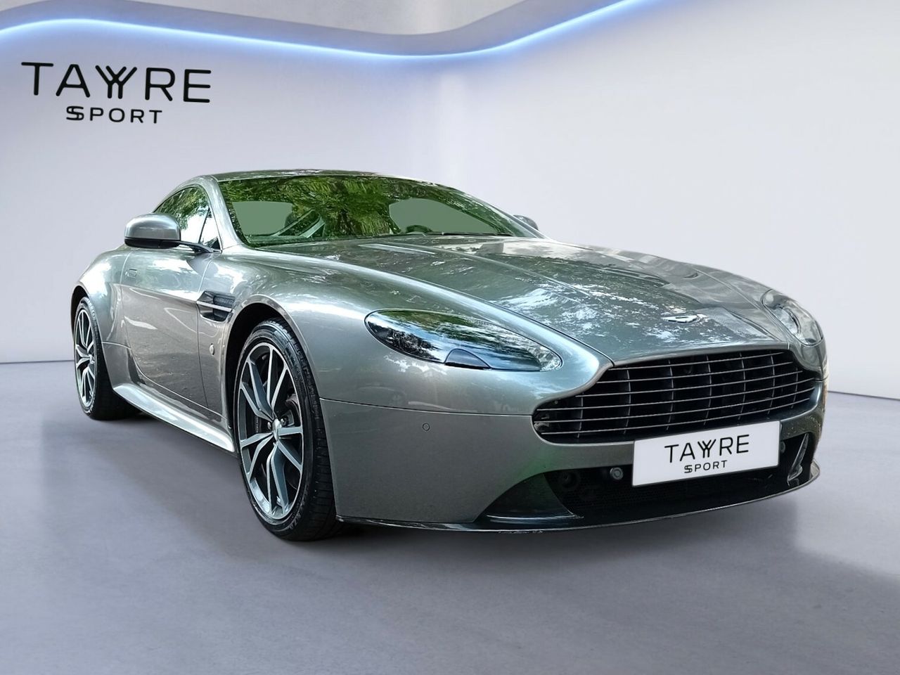 Nord piano  de segunda mano - aston martin vantage 2017 /