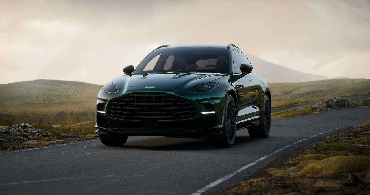 aston martin dbx 707cv awd foto grande (2)