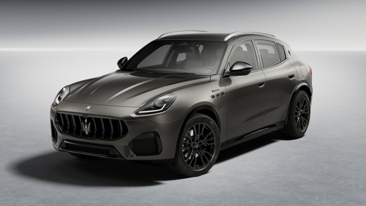 Loro parlante en casa  - maserati grecale 2025 /