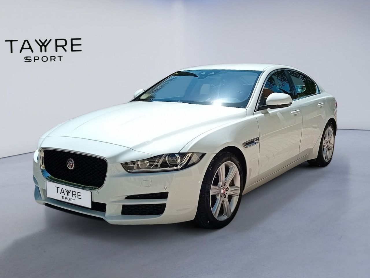 jaguar xe 2017 / foto grande (3)