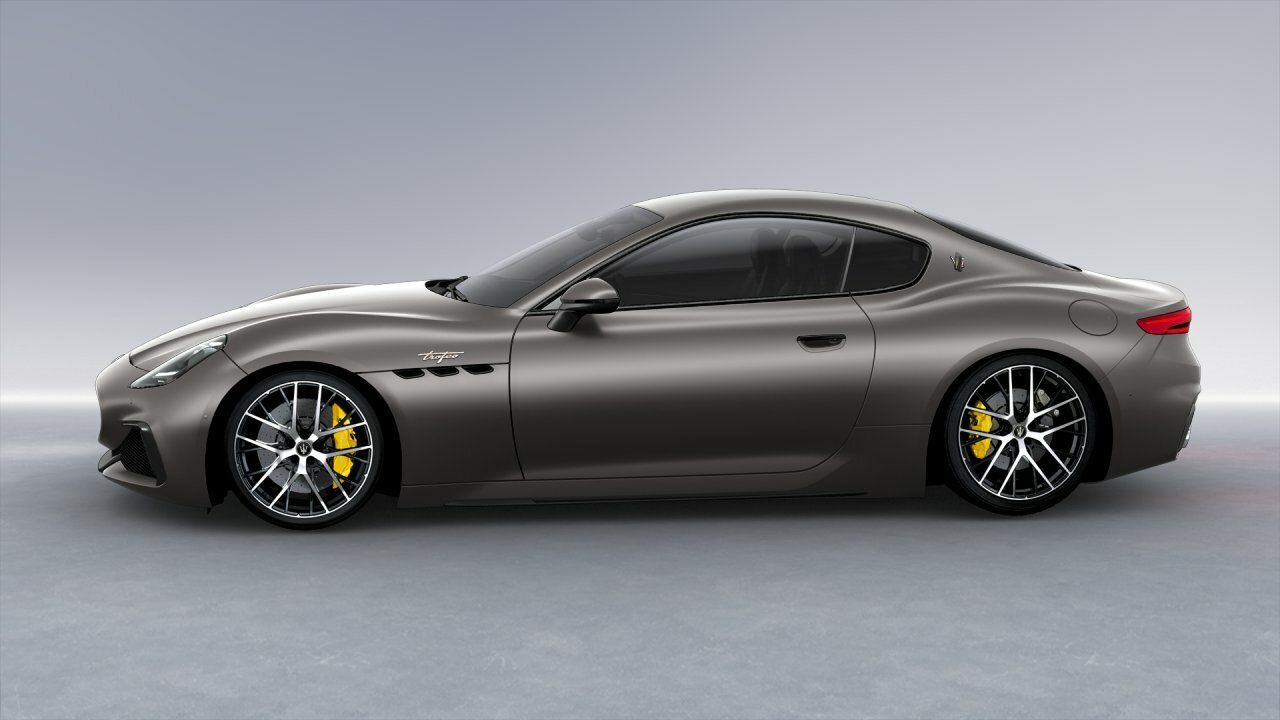 maserati granturismo 2023 / foto grande (3)