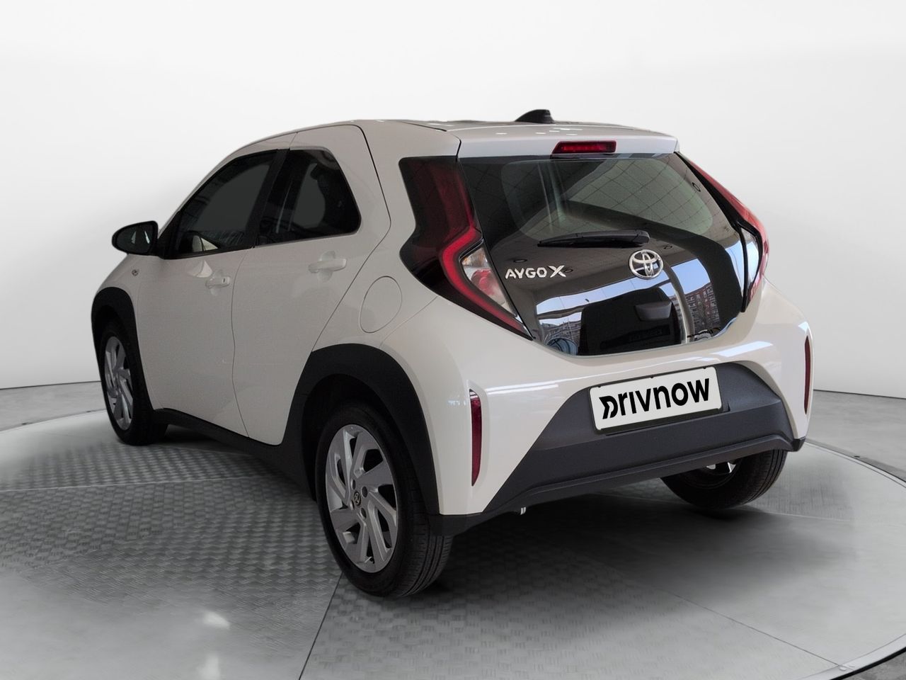 toyota aygo 2023 / foto grande (3)