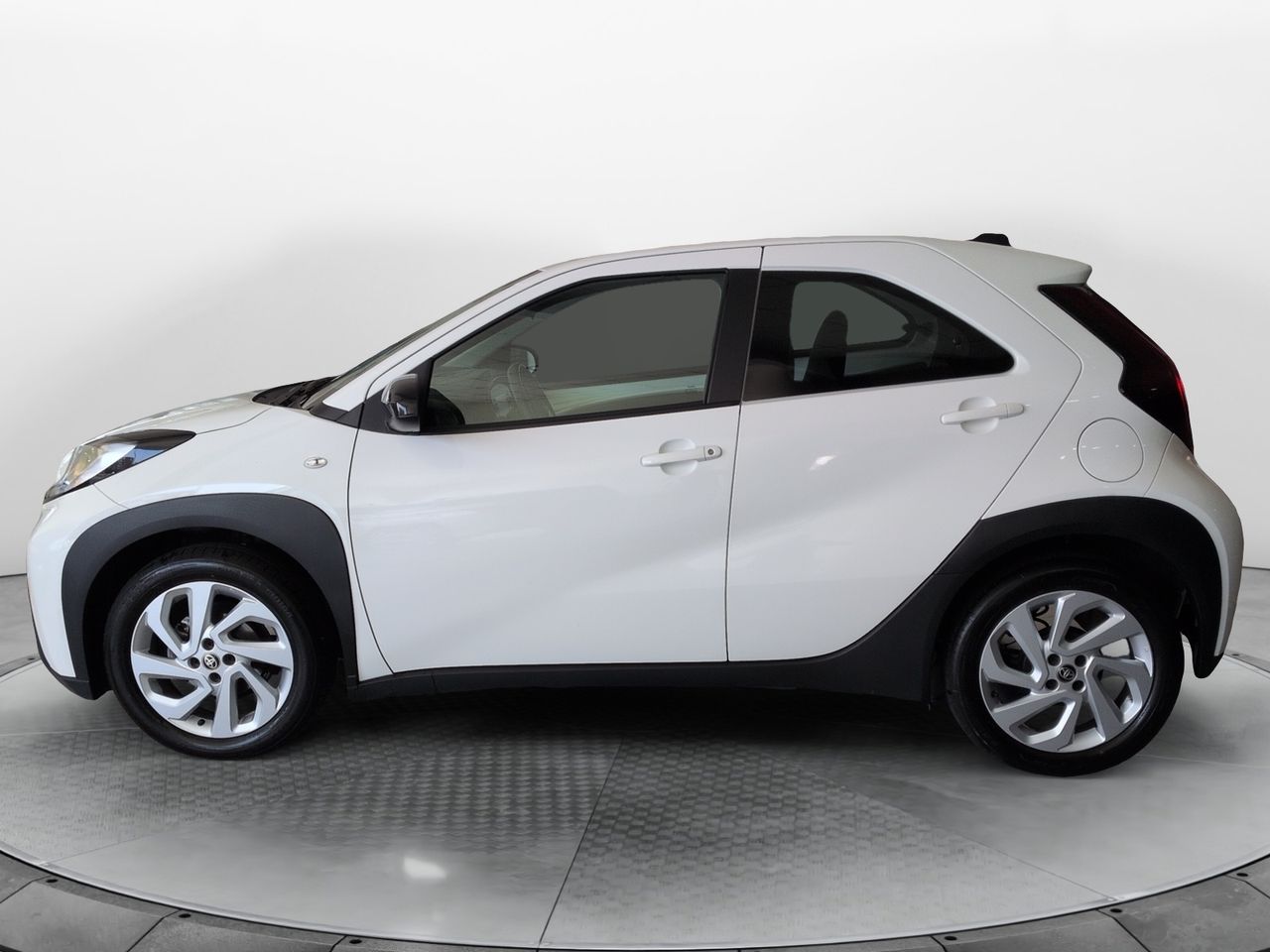 toyota aygo 2023 / foto grande (2)