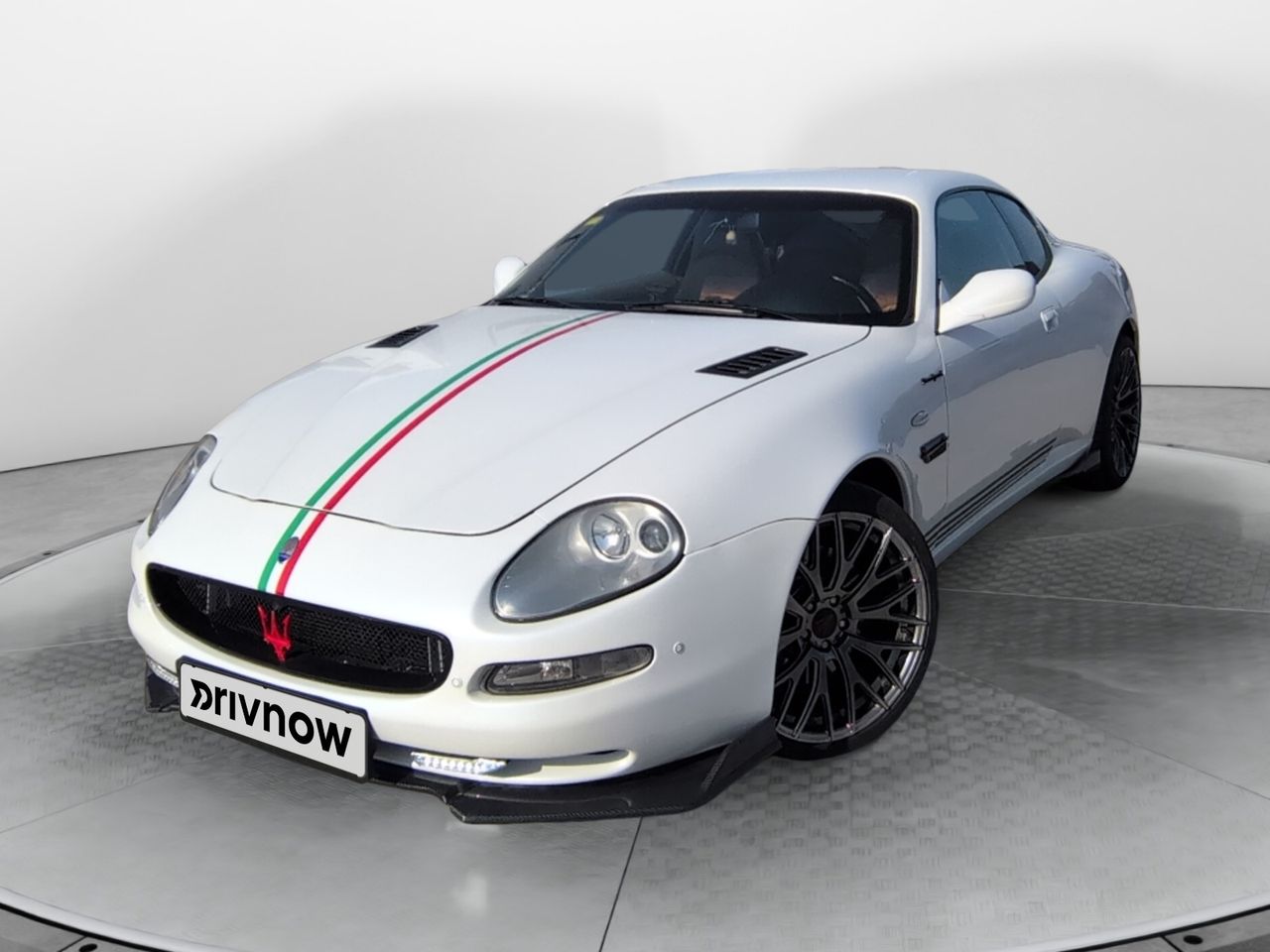 maserati coupe 2002 /