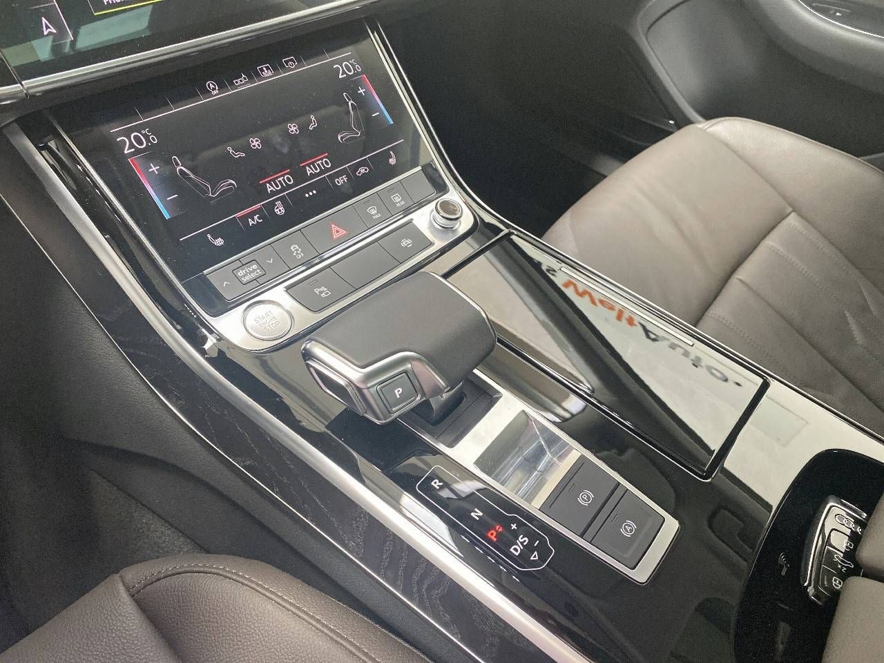 Audi A8 60 TFSIe quattro tiptronic - - foto 16