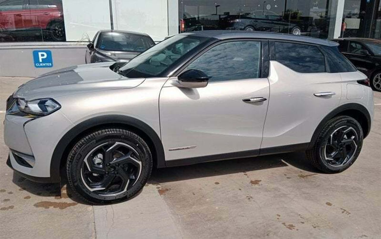 ds automobiles ds 3 2023 / foto grande (2)
