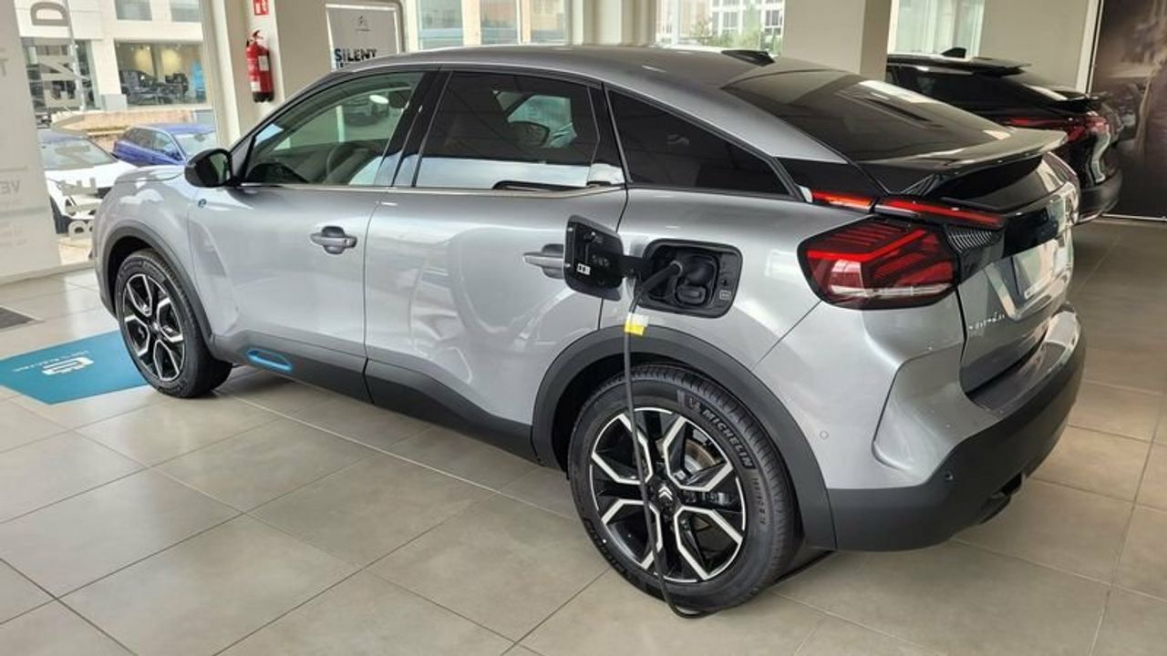 citroën c4 2023 / foto grande (3)