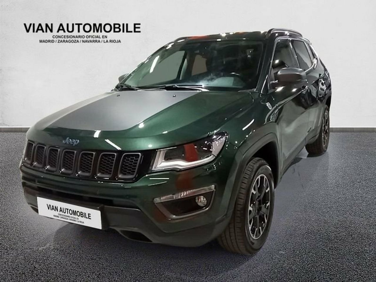 Jeep compass con interiores en buen estado  de segunda mano - jeep compass 2021 /