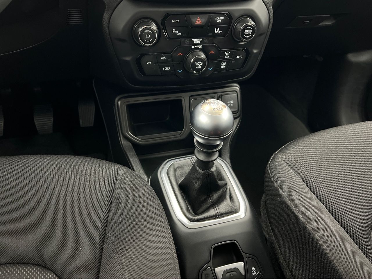 Jeep Renegade 1.0 G LONGITUDE FWD 120CV 5P - foto 25