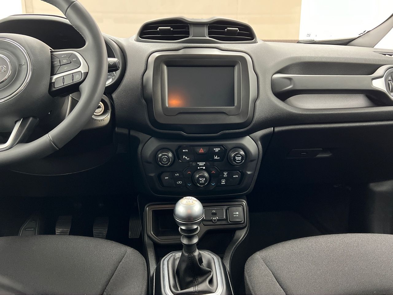 Jeep Renegade 1.0 G LONGITUDE FWD 120CV 5P - foto 24