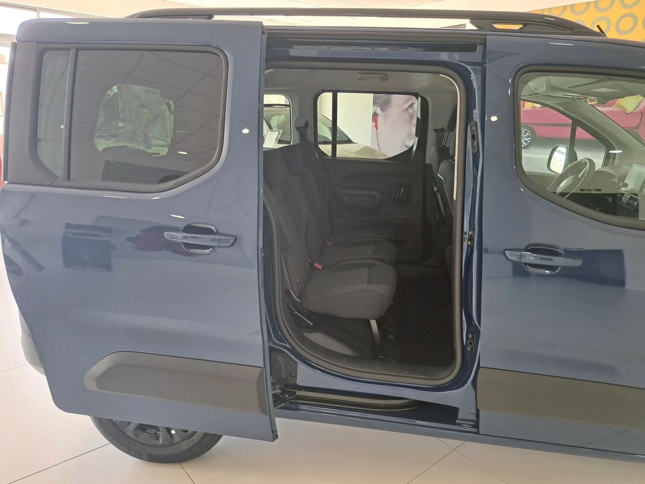 Fiat Doblo E-DOBLO BEV LAUNCH EDITION 136CV 5P - foto 4