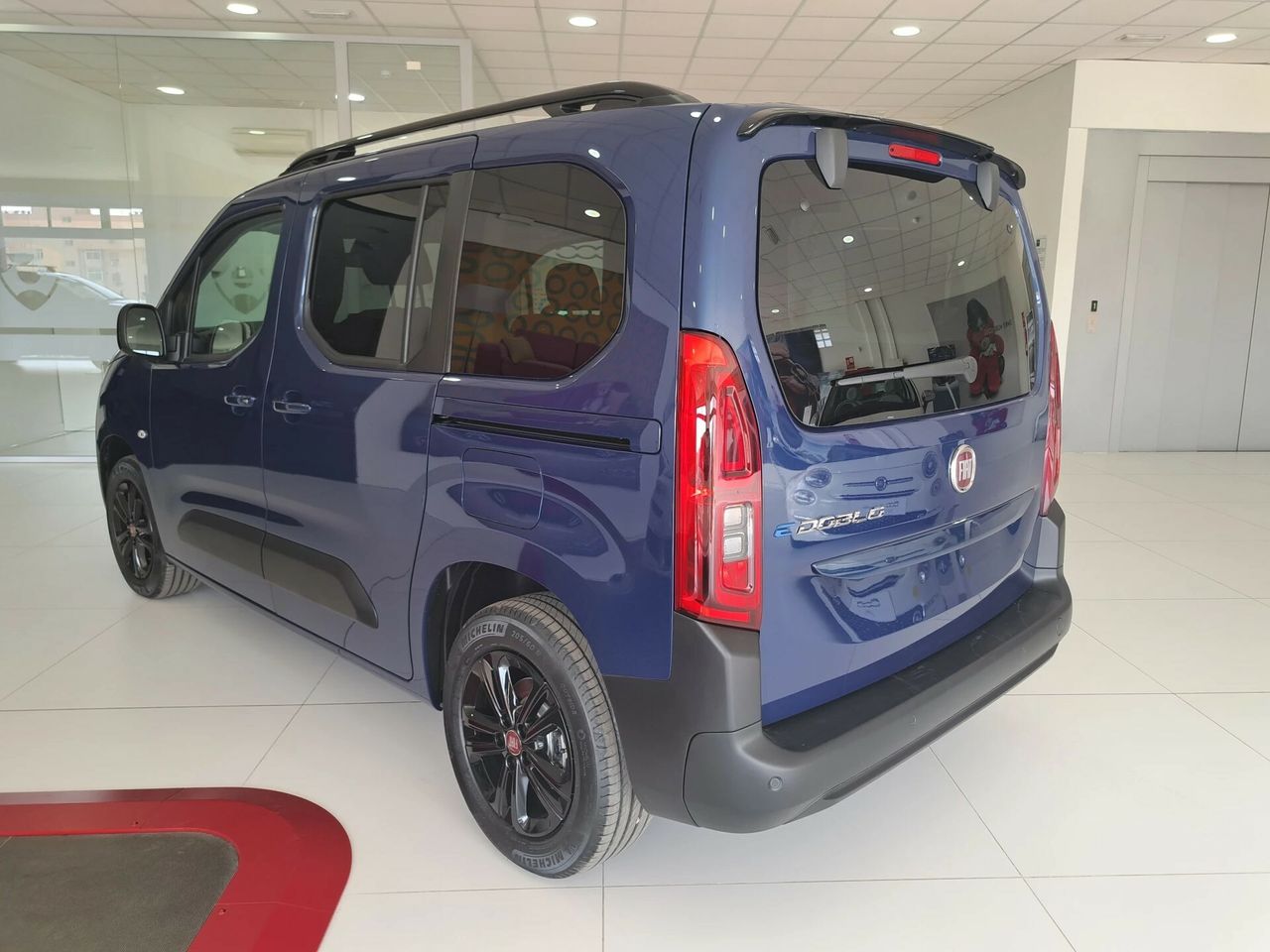 Fiat Doblo E-DOBLO BEV LAUNCH EDITION 136CV 5P - foto 9