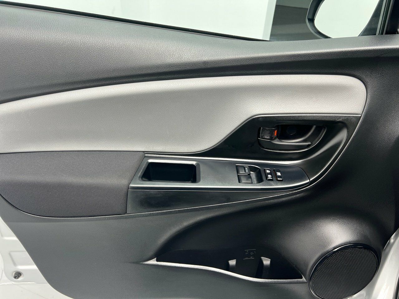 Toyota Yaris 1.0 VVT-I BUSINESS 69CV 5P - foto 20