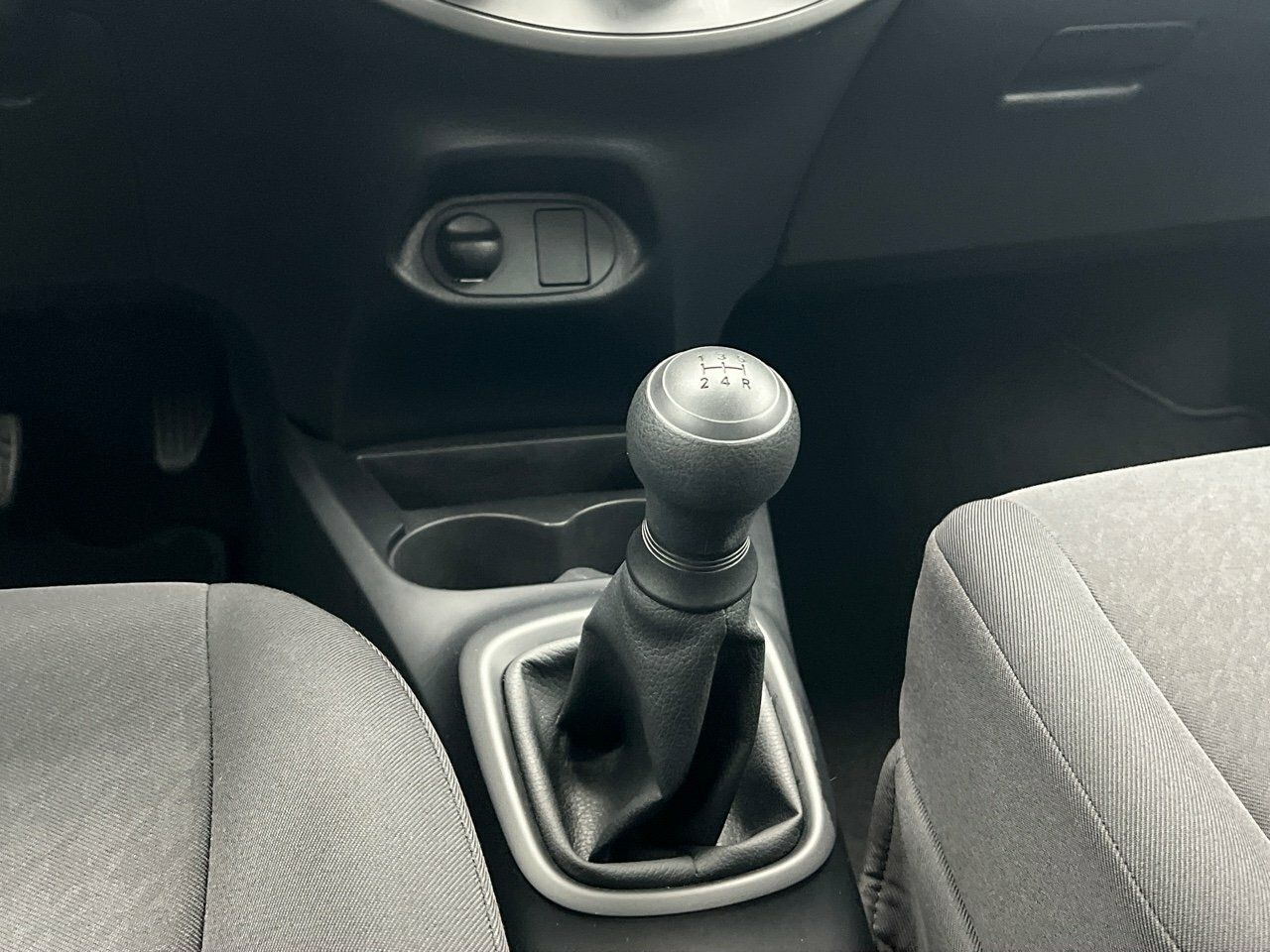 Toyota Yaris 1.0 VVT-I BUSINESS 69CV 5P - foto 19