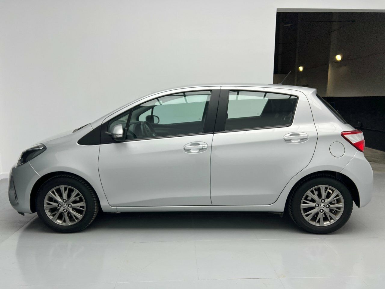 Toyota Yaris 1.0 VVT-I BUSINESS 69CV 5P - foto 4