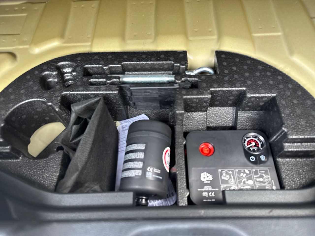 Jeep Avenger BEV SUMMIT 156CV 5P - foto 26