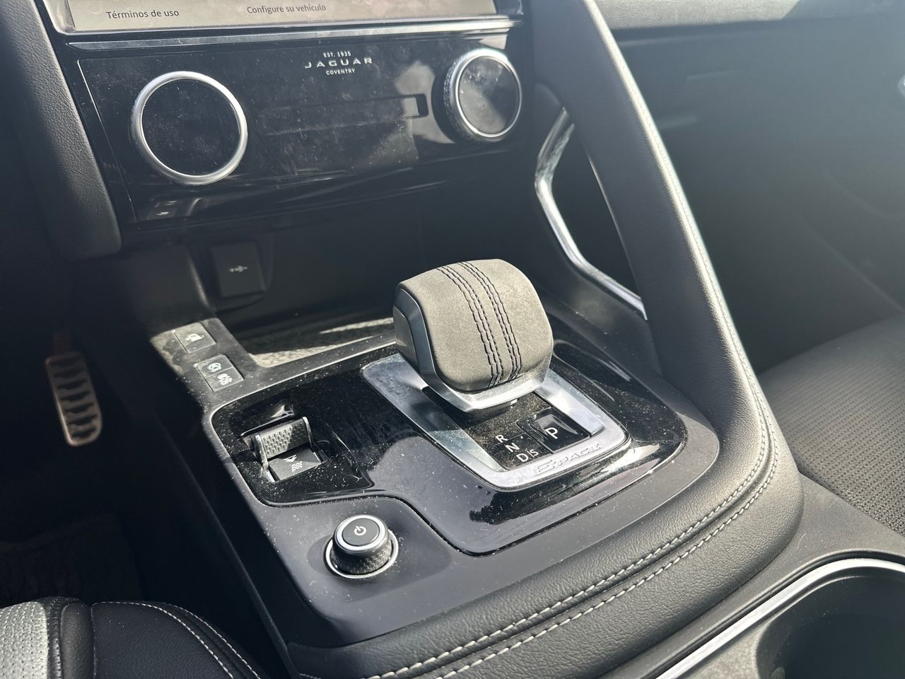 Jaguar E-Pace 2.0D R-DYNAMIC S AUTO 4WD 163CV 5P - foto 17