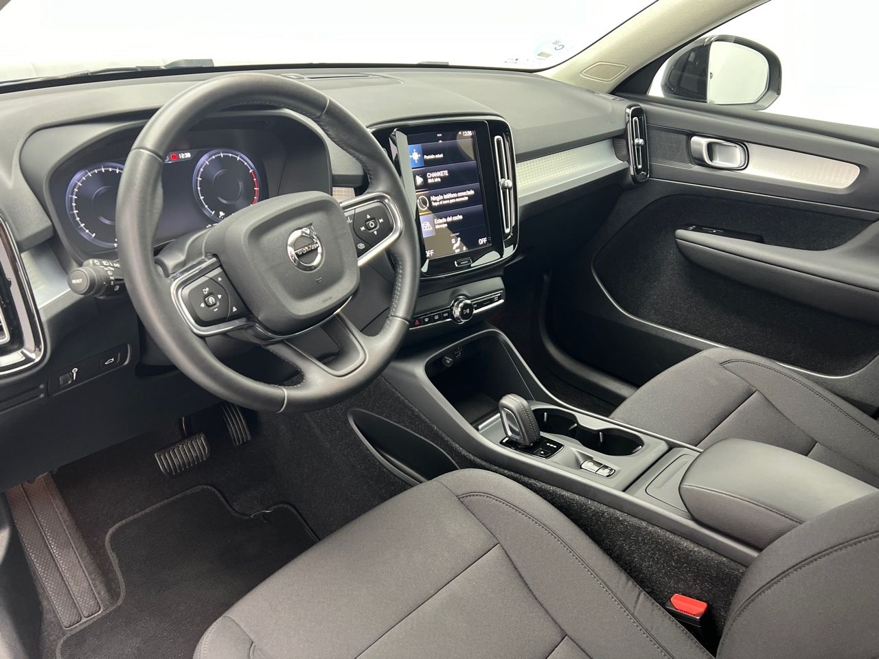 Volvo XC40 1.5 T2 MOMENTUM PRO AUTO 129CV 5P - foto 22