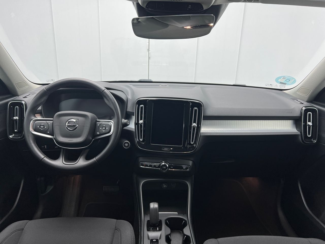 Volvo XC40 1.5 T2 MOMENTUM PRO AUTO 129CV 5P - foto 13