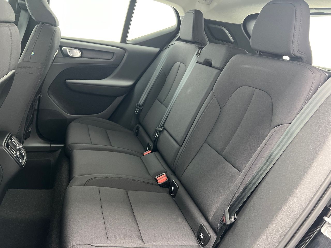 Volvo XC40 1.5 T2 MOMENTUM PRO AUTO 129CV 5P - foto 24