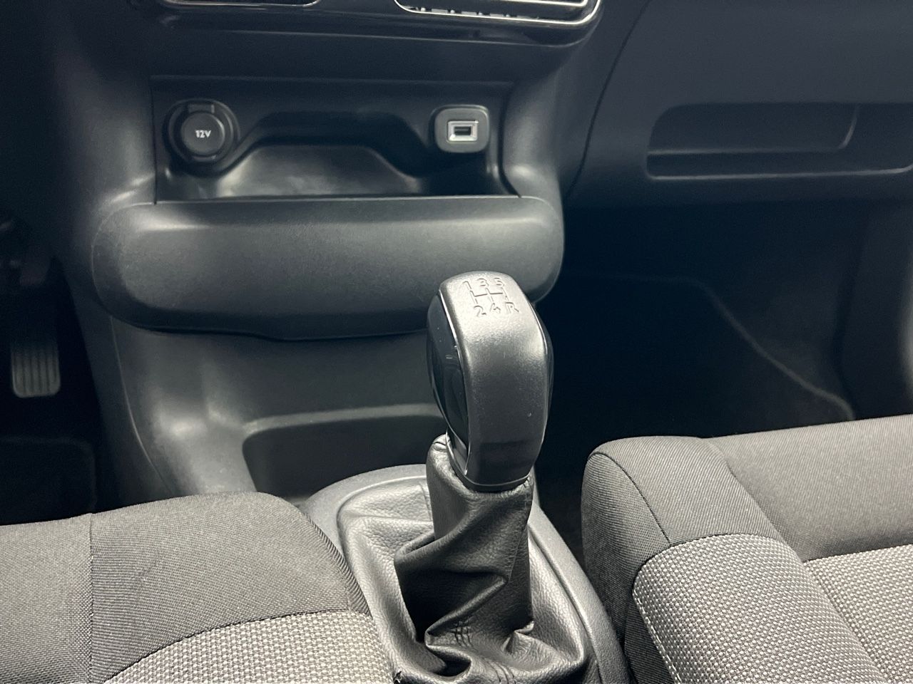 Citroën C4 Cactus 1.6 BLUEHDI FEEL EDITION 100CV 5P - foto 21