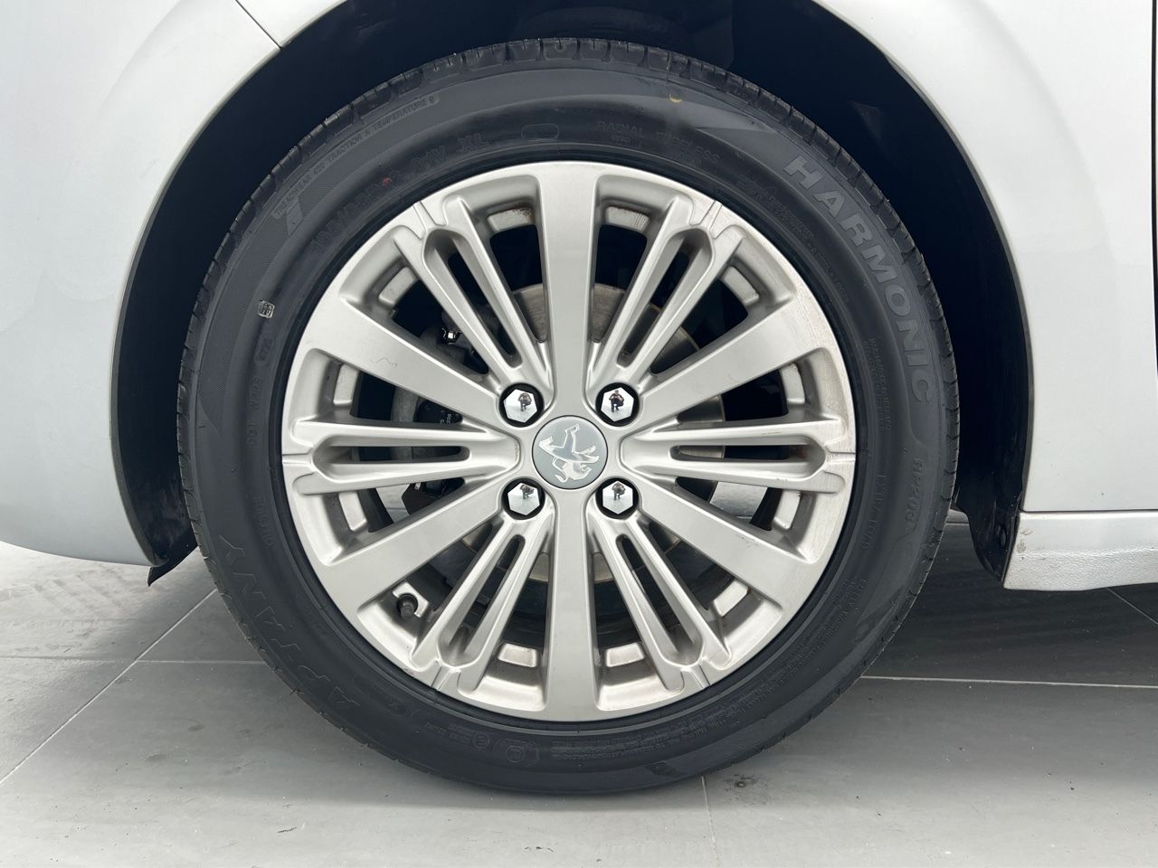 Peugeot 208 1.2L PURETECH STYLE 82CV 5P - foto 11