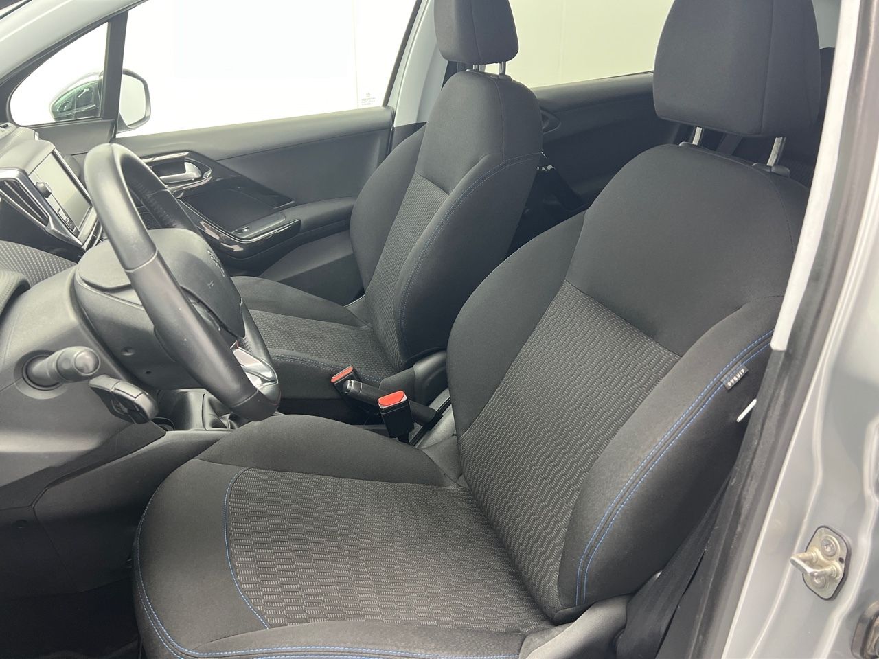 Peugeot 208 1.2L PURETECH STYLE 82CV 5P - foto 24