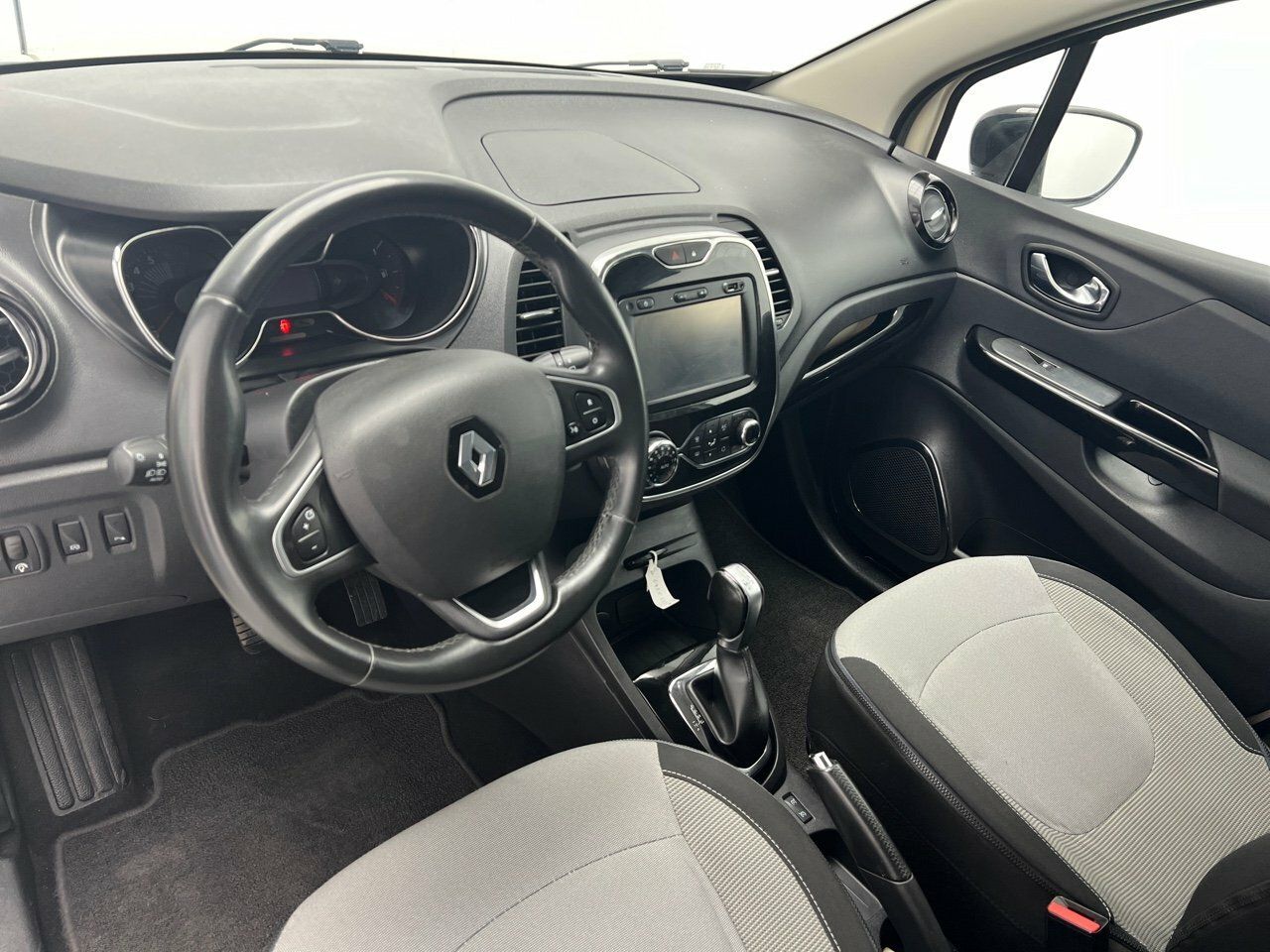 Renault Captur 1.2 TCE ENERGY ZEN EDC 120CV 5P - foto 22