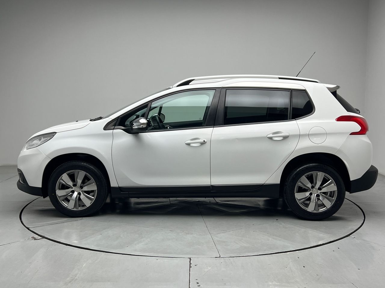 Peugeot 2008 1.6 BLUEHDI STYLE 100CV 5P - foto 4