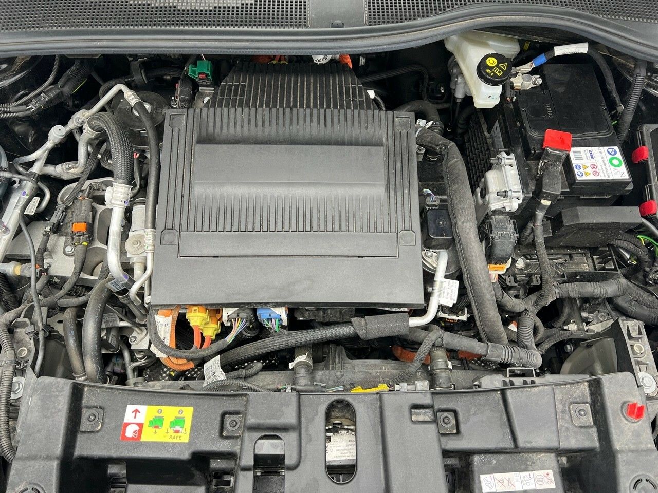 Jeep Avenger BEV SUMMIT 156CV 5P - foto 27