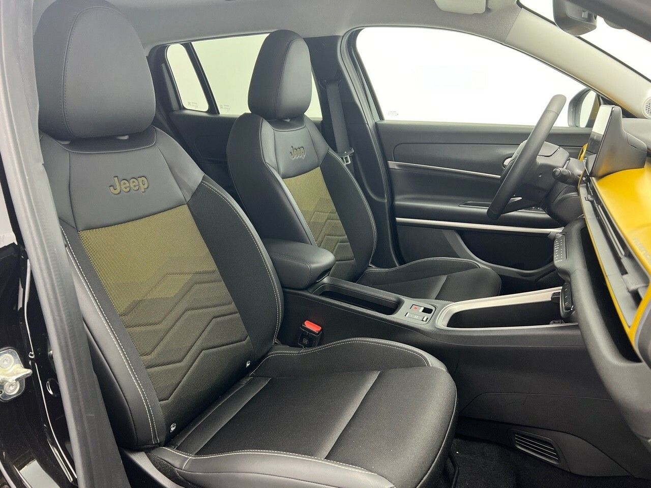 Jeep Avenger BEV SUMMIT 156CV 5P - foto 21