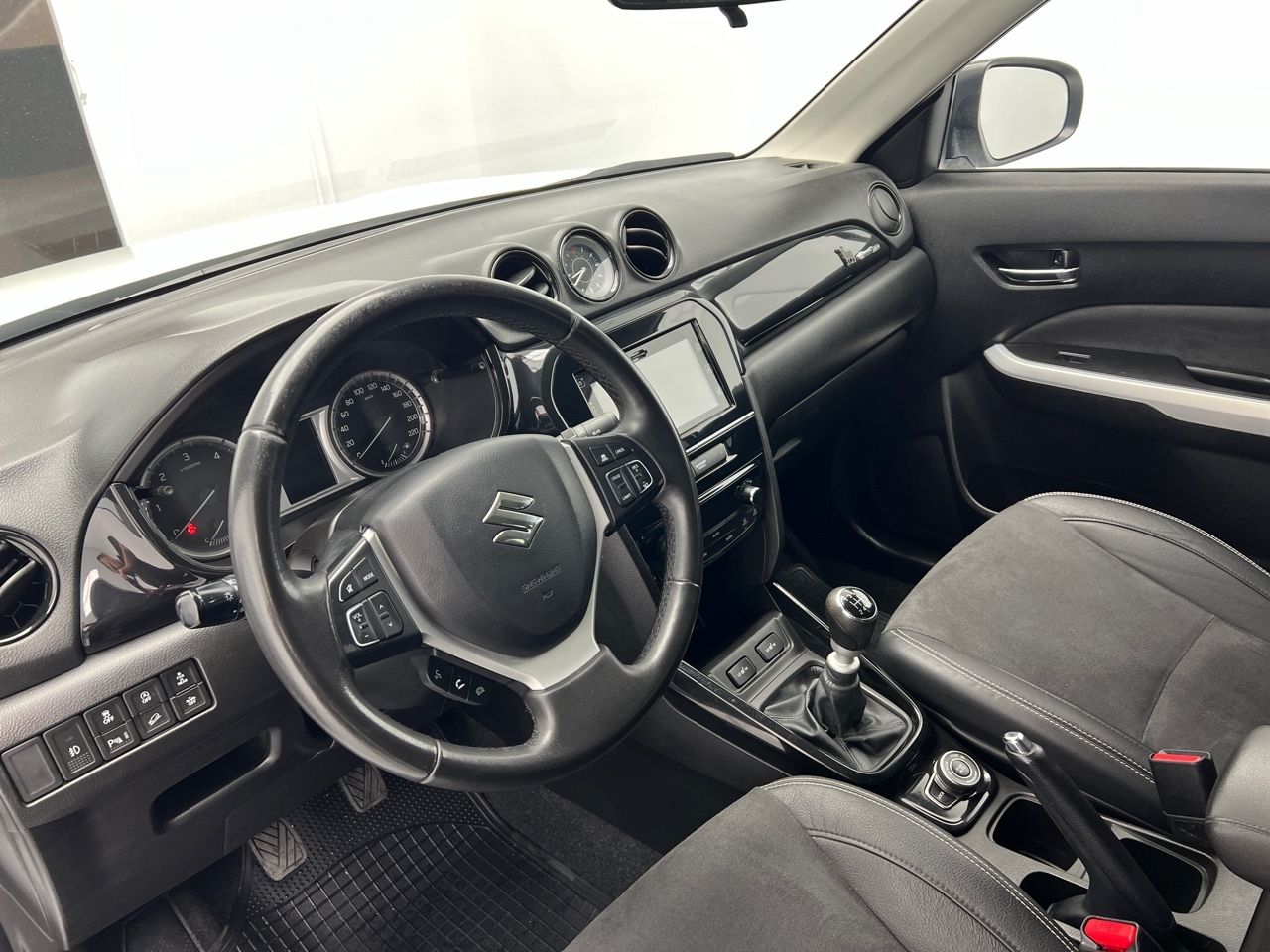 Suzuki Vitara 1.6 DDIS GLX 4WD 120CV 5P - foto 25