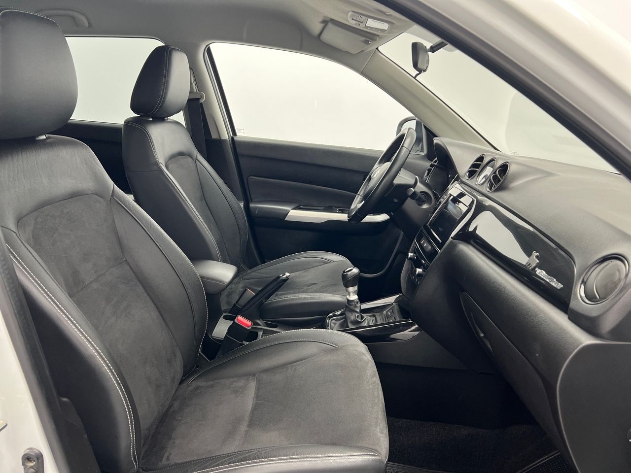 Suzuki Vitara 1.6 DDIS GLX 4WD 120CV 5P - foto 24