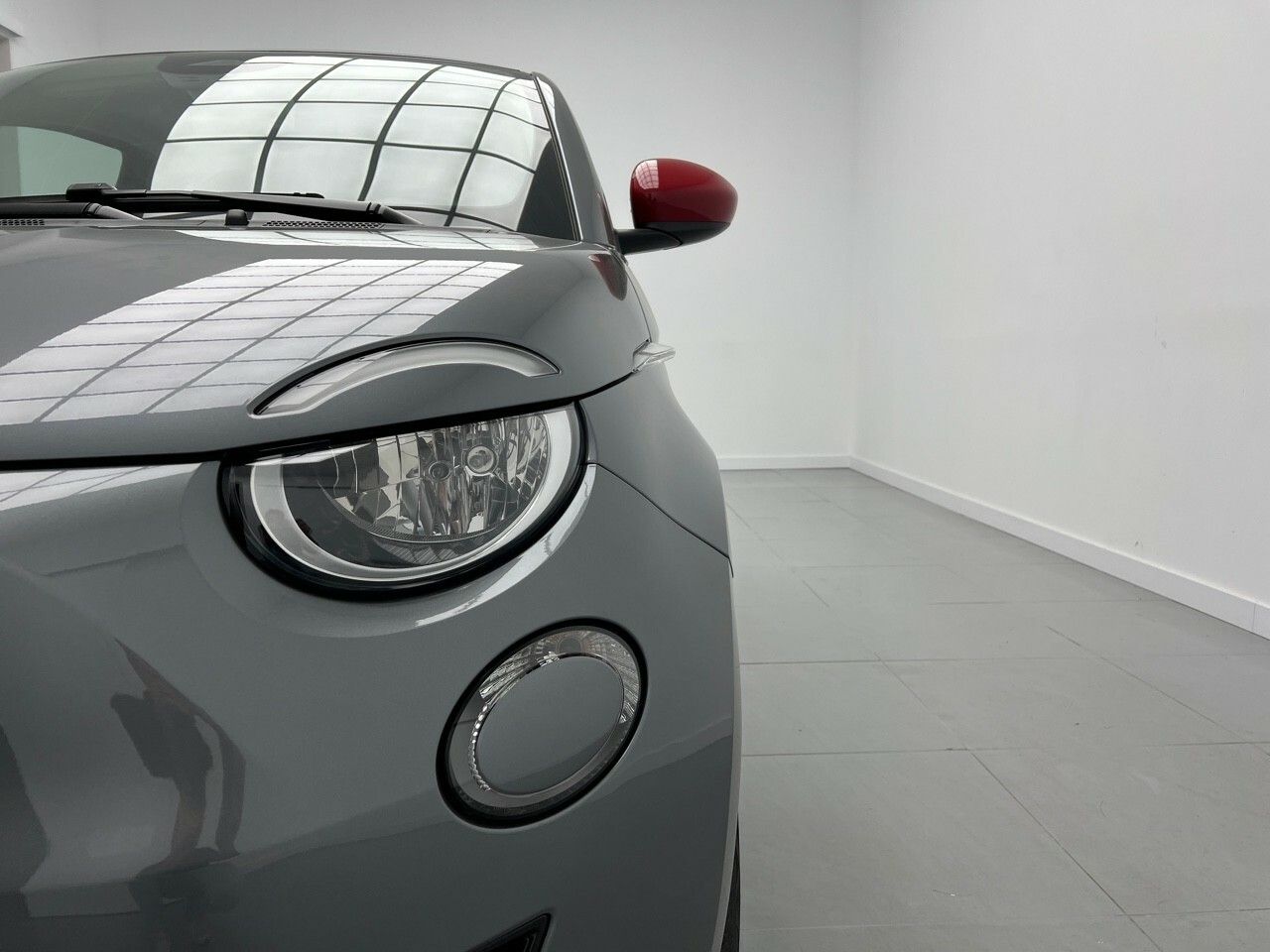 Fiat 500 BEV 42KWH RED 118CV 3P - foto 6