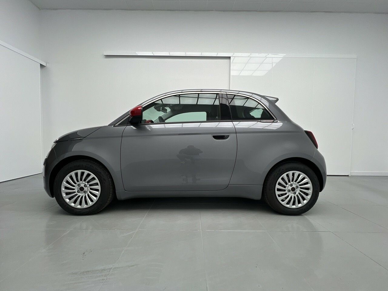 Fiat 500 BEV 42KWH RED 118CV 3P - foto 4