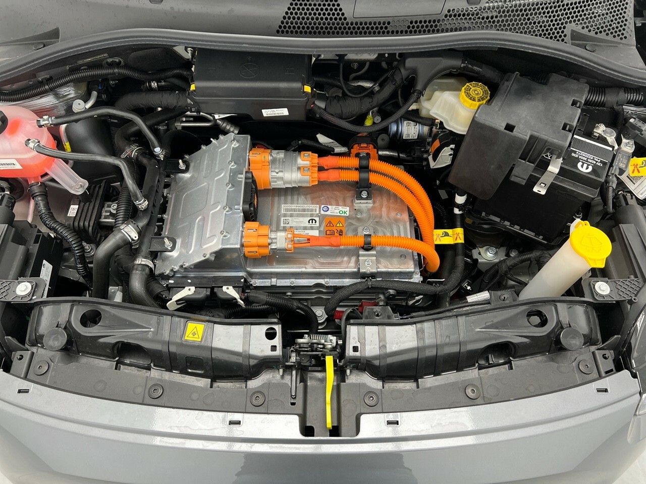 Fiat 500 BEV 42KWH RED 118CV 3P - foto 29