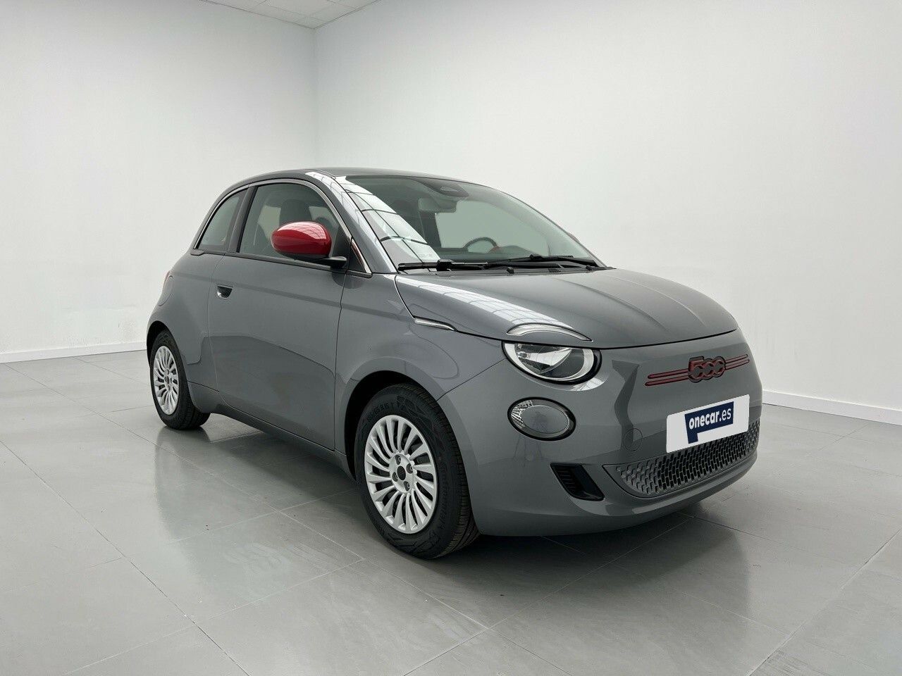 Fiat 500 BEV 42KWH RED 118CV 3P - foto 9