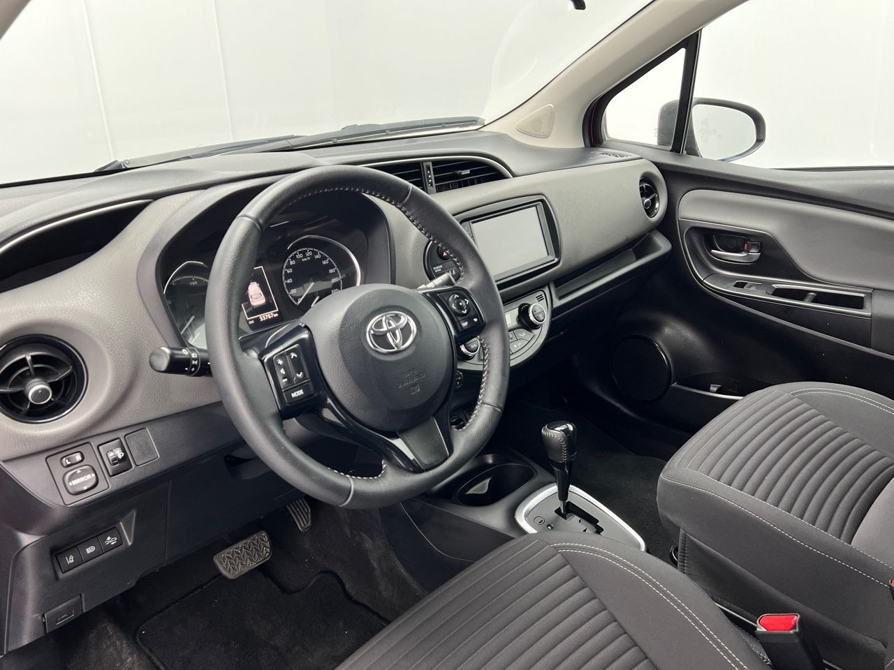 Toyota Yaris 1.5 VVT-I HYBRID FEEL AUTO 100CV 5P - foto 23