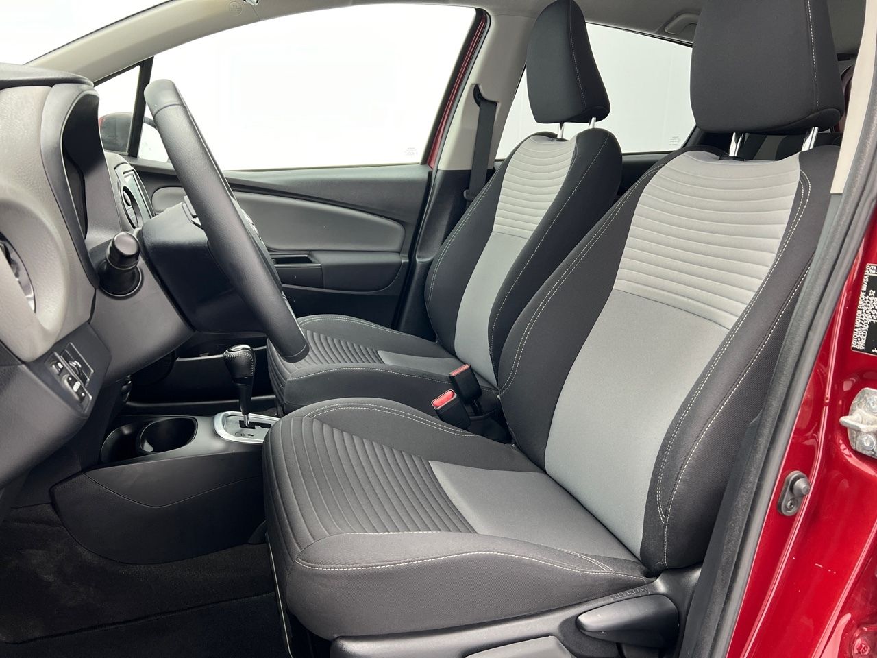 Toyota Yaris 1.5 VVT-I HYBRID FEEL AUTO 100CV 5P - foto 24