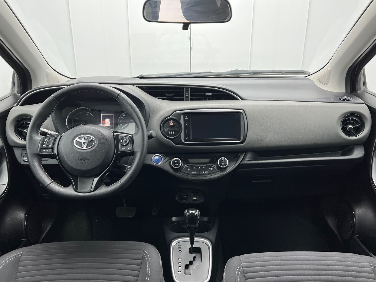 Toyota Yaris 1.5 VVT-I HYBRID FEEL AUTO 100CV 5P - foto 13