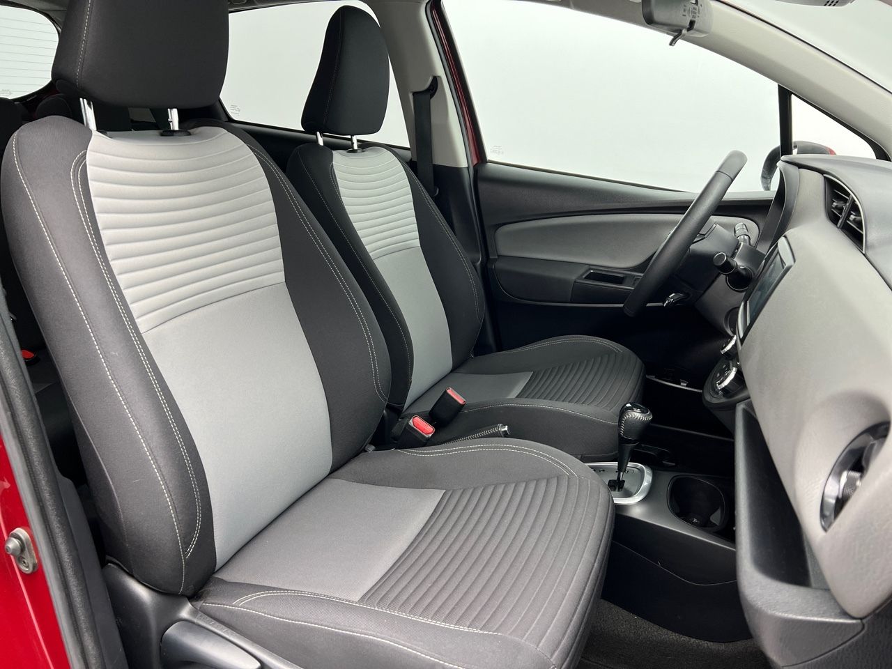 Toyota Yaris 1.5 VVT-I HYBRID FEEL AUTO 100CV 5P - foto 22