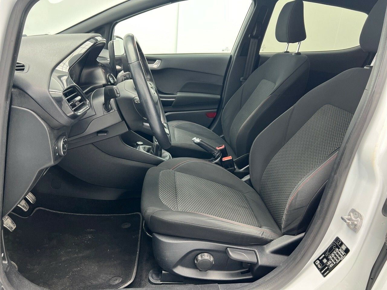 Ford Fiesta 1.0 ECOBOOST ST-LINE 125V 5P - foto 24